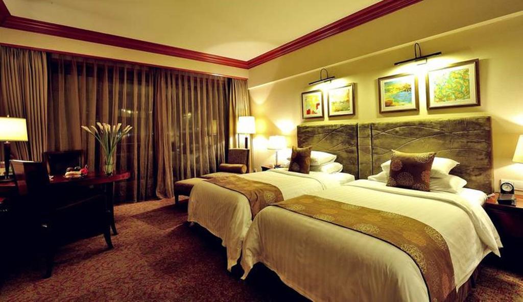 New Century Grand Hotel Кайфенг Екстериор снимка