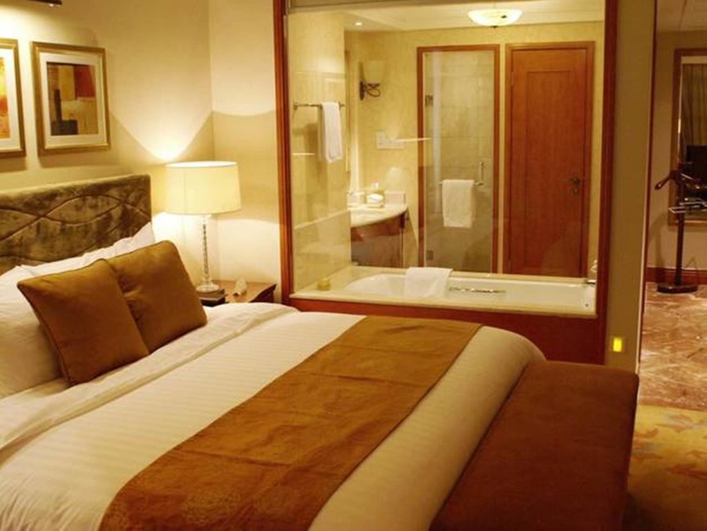New Century Grand Hotel Кайфенг Екстериор снимка